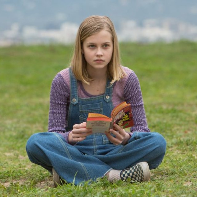 „Super băieţi“. Who’s that girl?