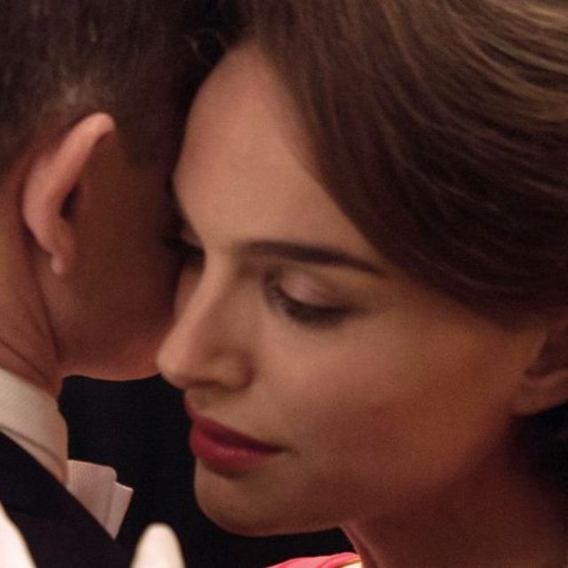 „Jackie“: o călătorie intimă în sufletul lui Jacqueline Kennedy