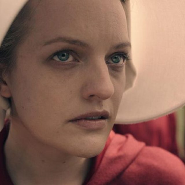 „Povestea cameristei“, celebrul roman al lui Margaret Atwood, transformat în serial