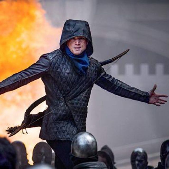 Ce aduce nou filmul „Robin Hood“, regizat de Otto Bathurst