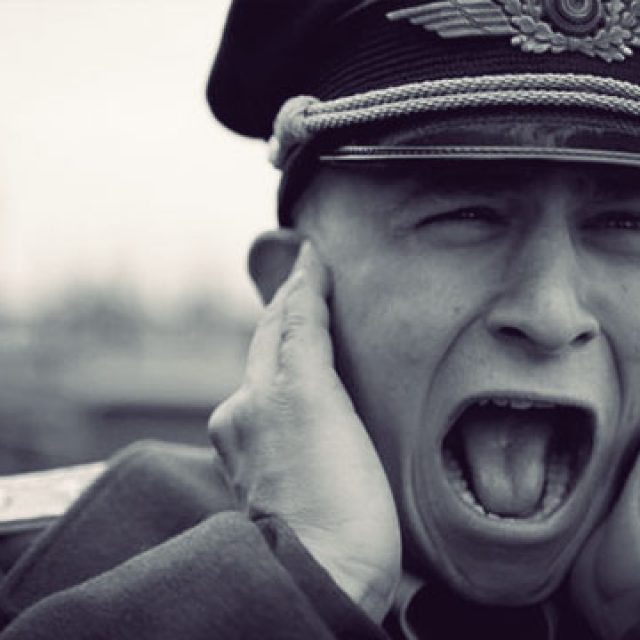 Filmul „Căpitanul“: haina îl face pe om