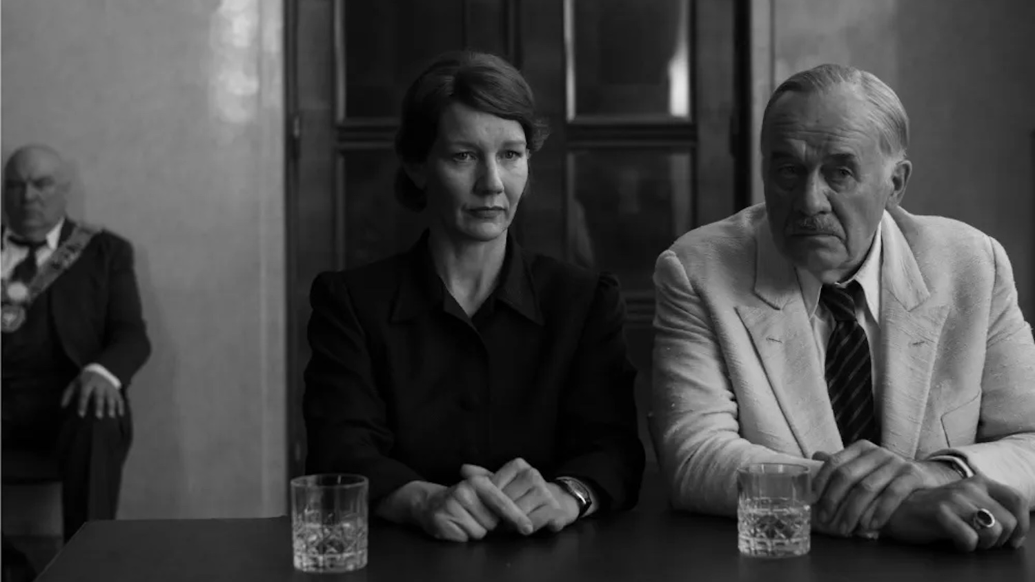 Sandra Hüller și Hanns Zischler în rolul Erikăi Mann, respectiv Thomas Mann